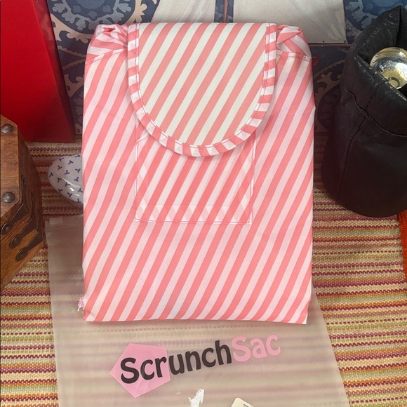 ScrunchSac Make Up Travel Bag NWT - Picture 5 of 5